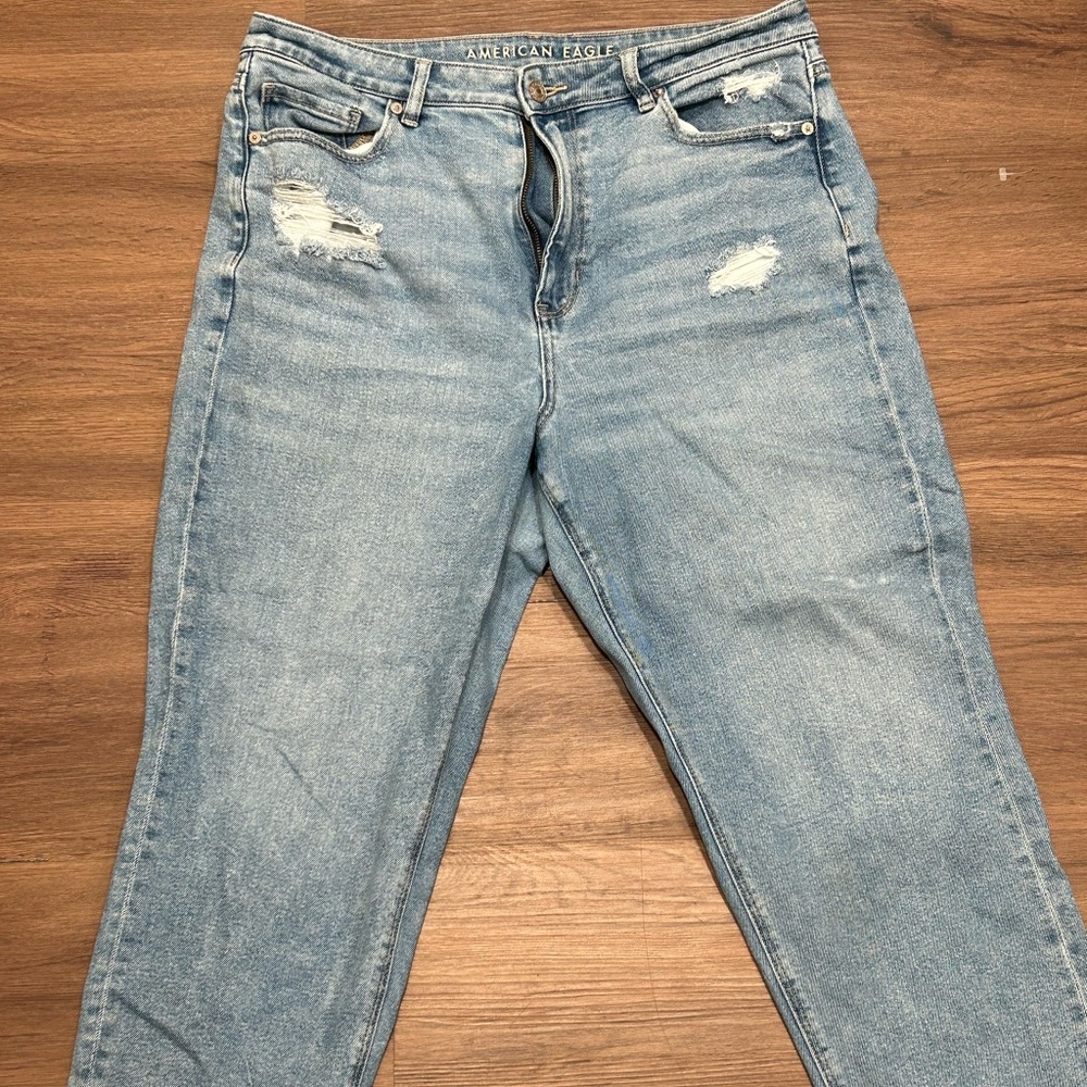 American Eagle Mom’s Straight Jean with Stretch